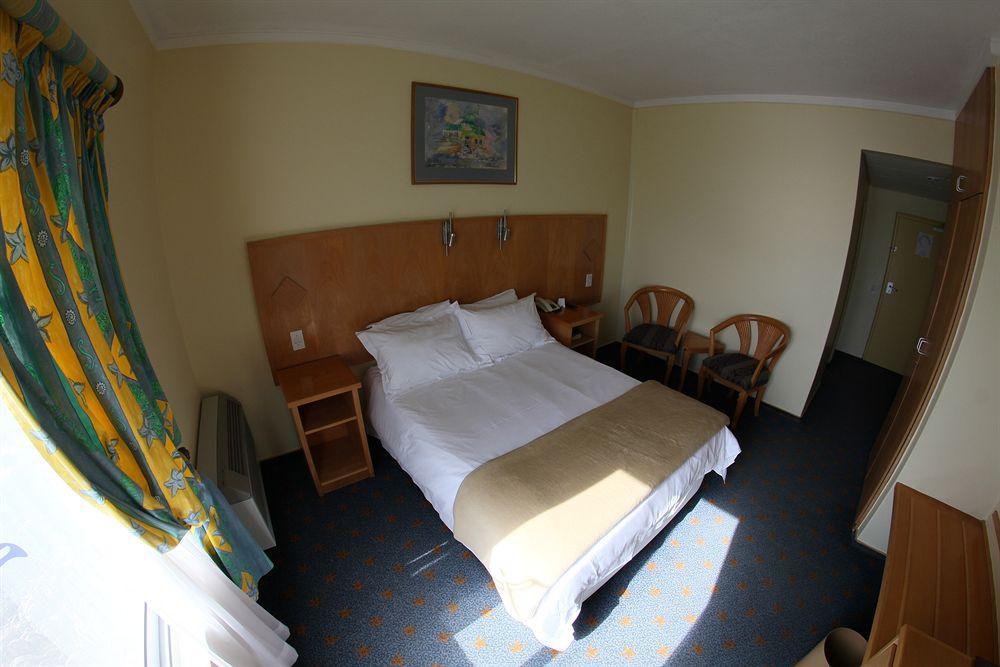 Luederitz Nest Hotel Bagian luar foto