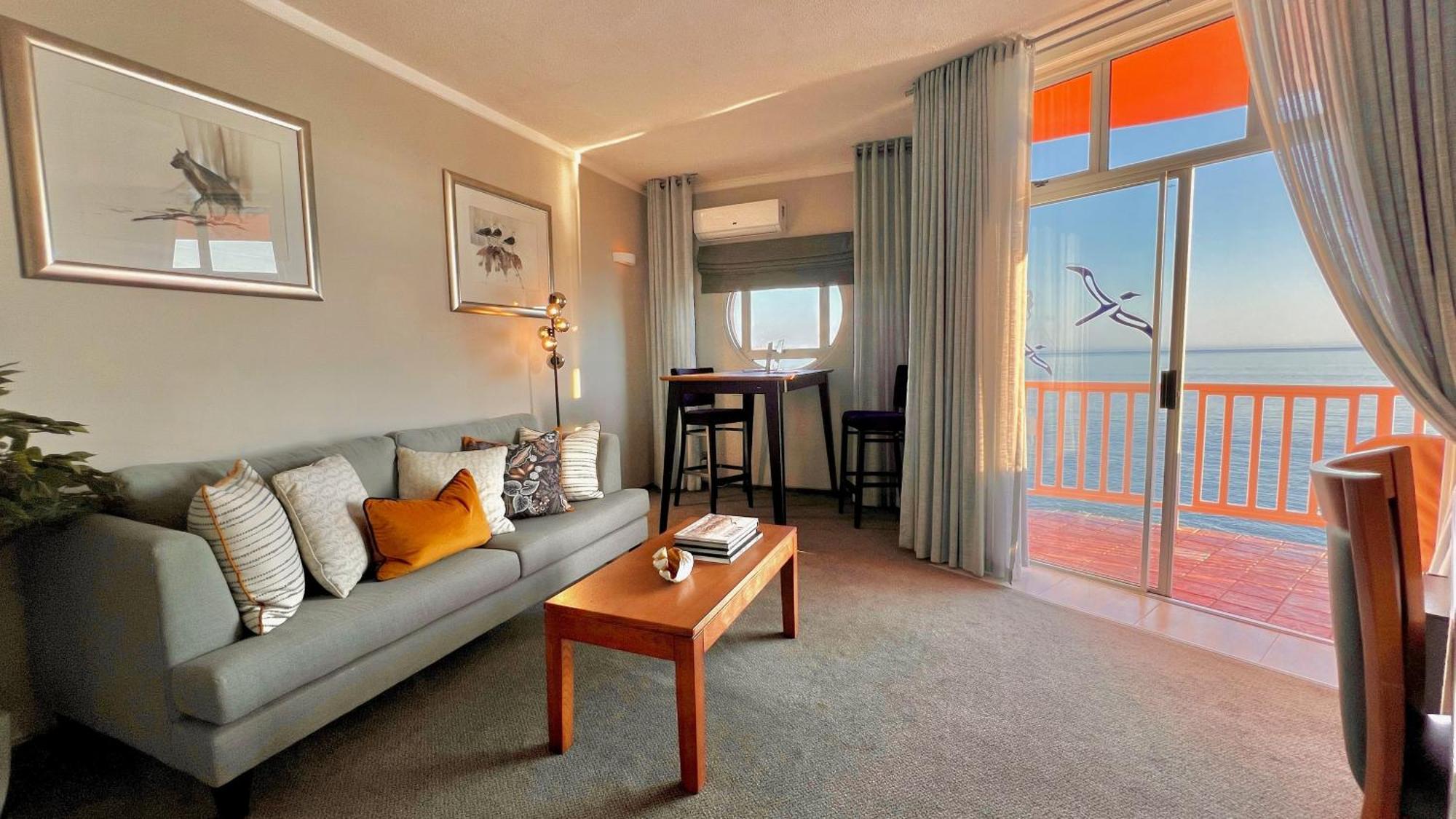 Luederitz Nest Hotel Bagian luar foto